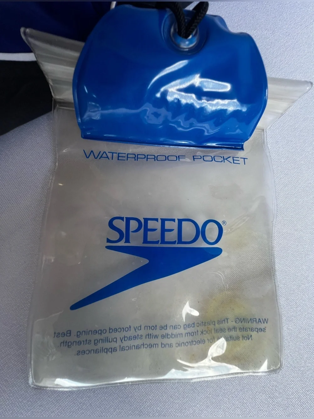 SPEEDO MEN’S TRUNKS SIZE XL ROYAL BLUE/BLACK COLORBLOCK DESIGN WATERPROOF POCKET